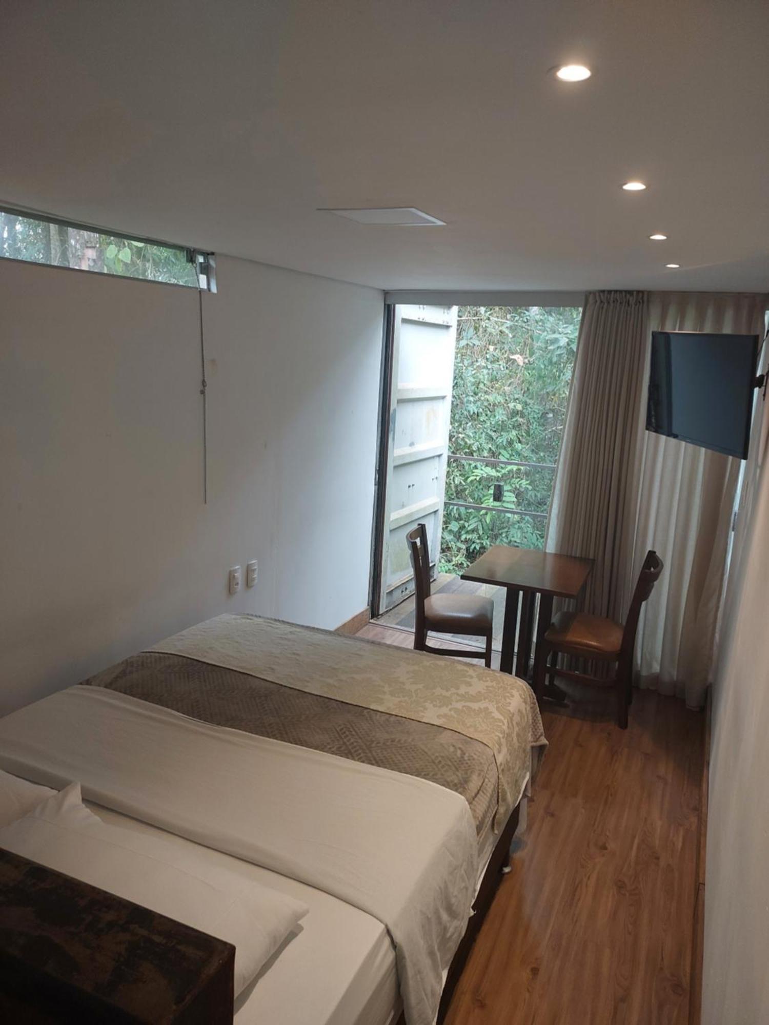 Econtainer Macacos Guest house Macacos (Nova Lima)